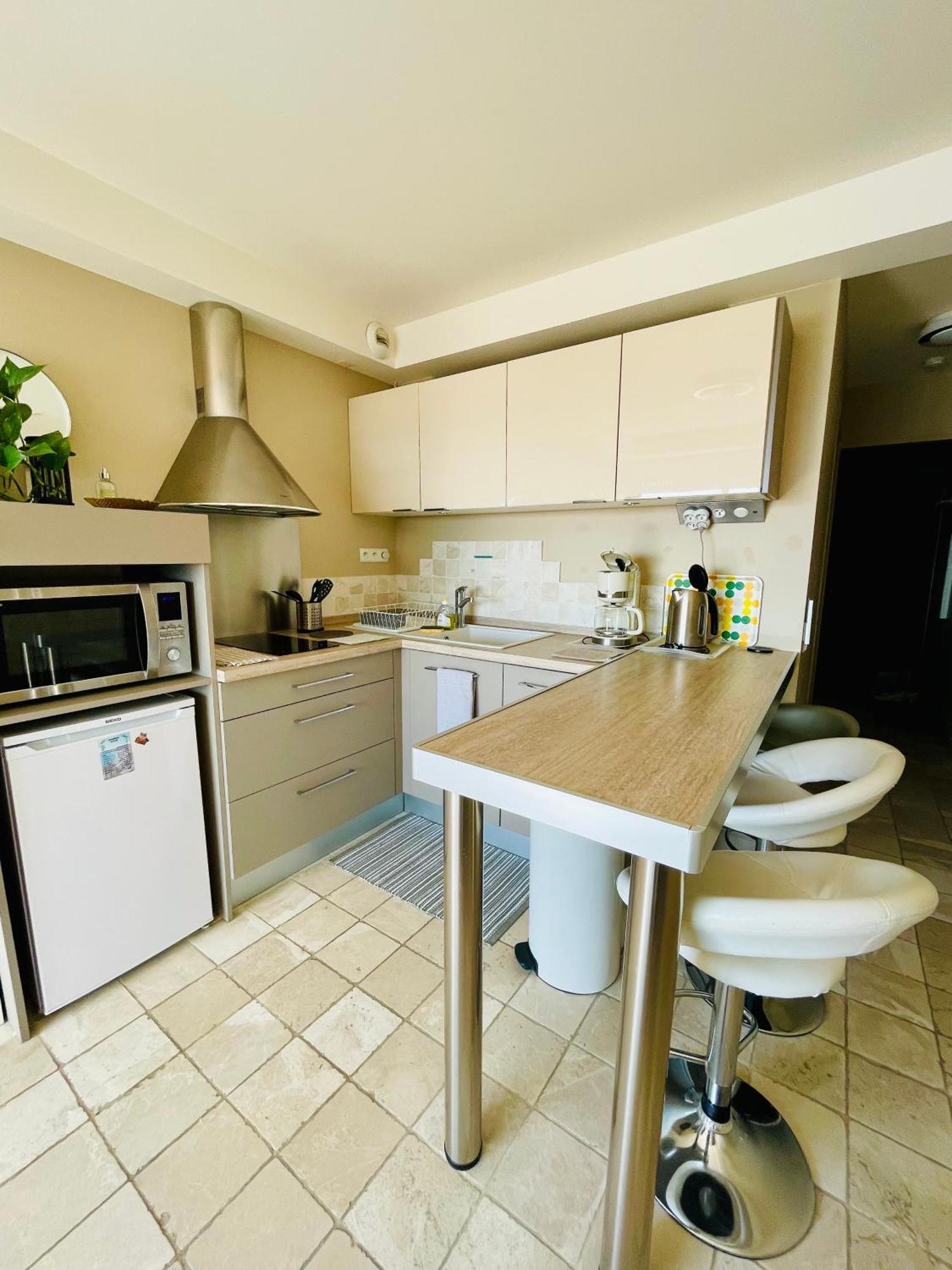 Superbe Appartement En Bord De Mer, Pres Du Centre Et Des Plages Ментона Екстериор снимка